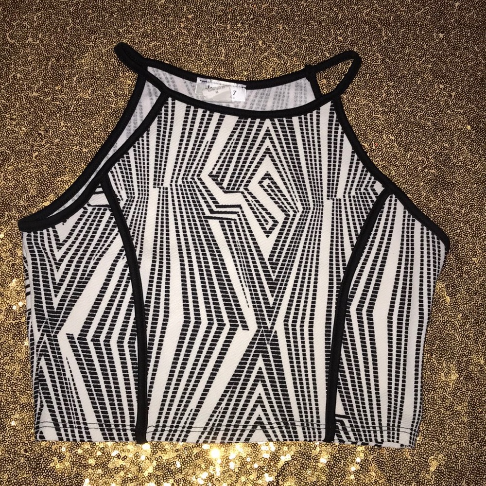 Crop top.